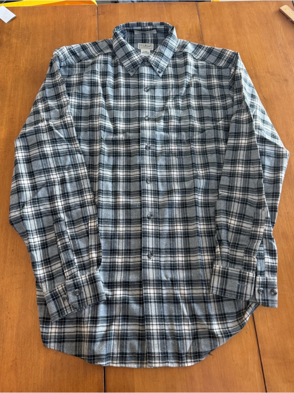 L.L. Bean Men's Gray Plaid Wicked Good Traditional Fit Flannel Size Large